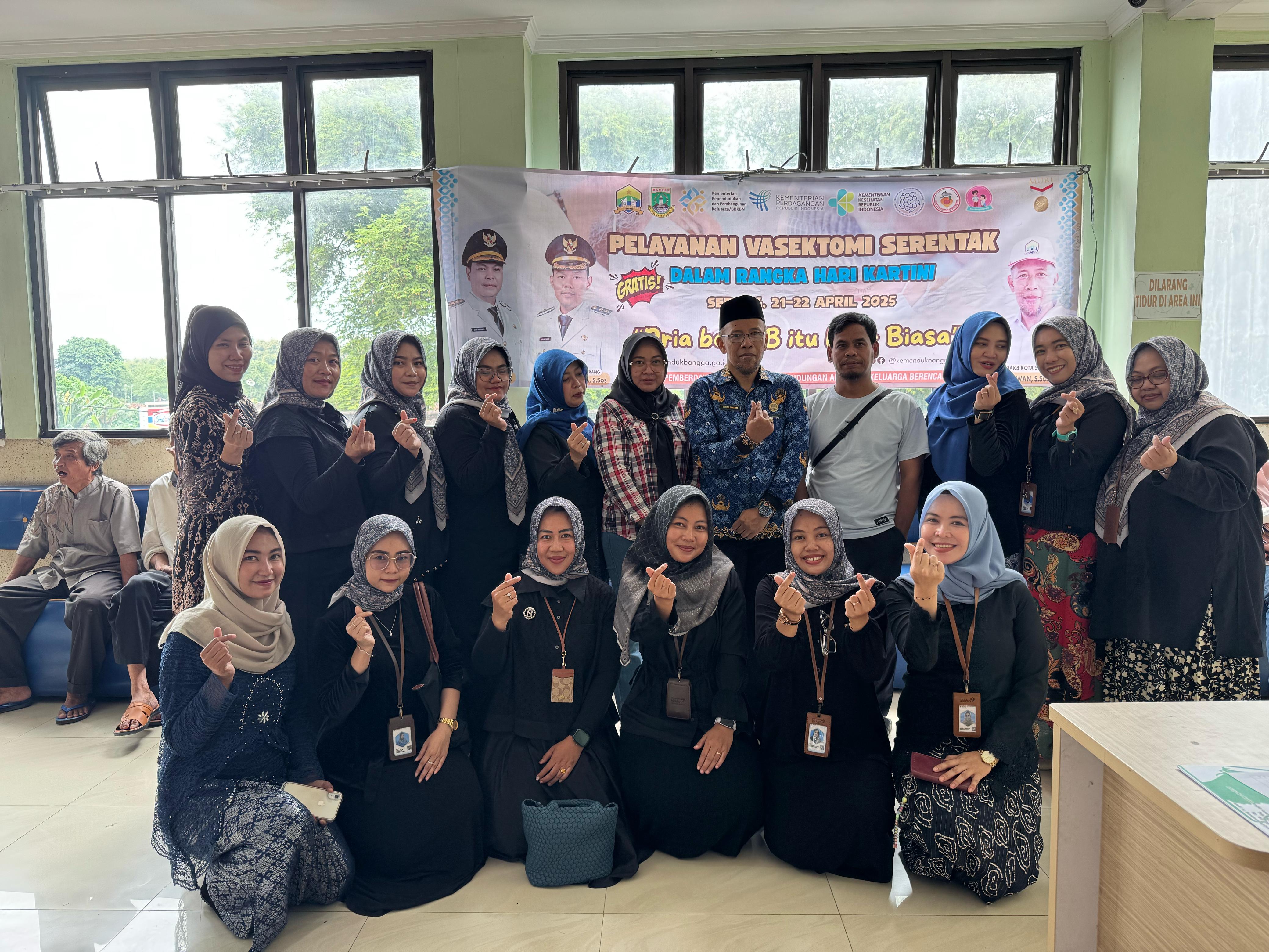 Pelayanan KB Serantak dalam Rangka Hari Kartini 2025