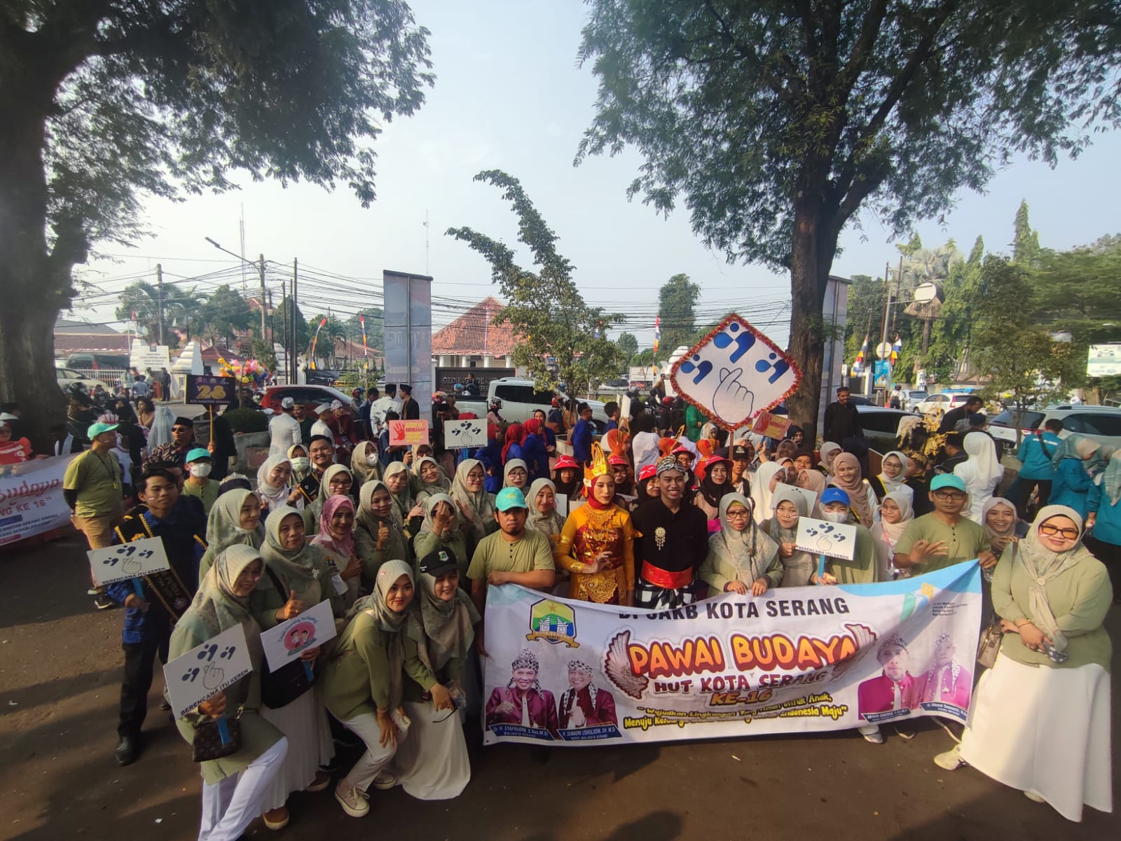 DP3AKB dalam Pawai Budaya HUT Kota Serang ke-16