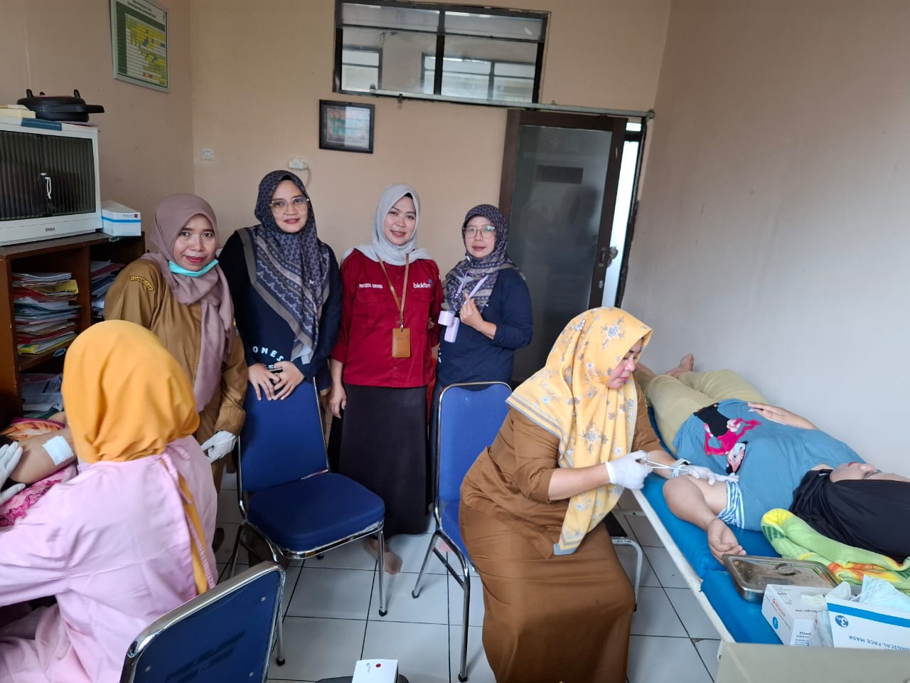 Pelayanan KB Hari Pertama dalam Rangka Hari Keluarga Nasional di Puskesmas Kilasah