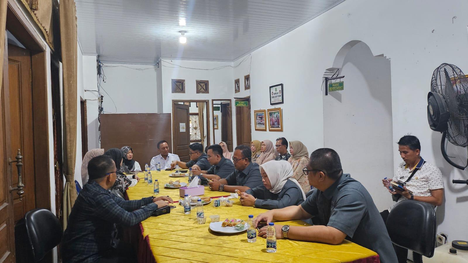 Kunjungan Kerja Komisi IV DPRD Kabupaten OKI ke DP3AKB Kota Serang
