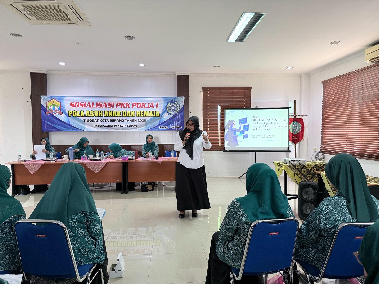 DP3AKB Kota Serang Berpartisipasi dalam Sosialisasi Digital Parenting PKK Kota Serang