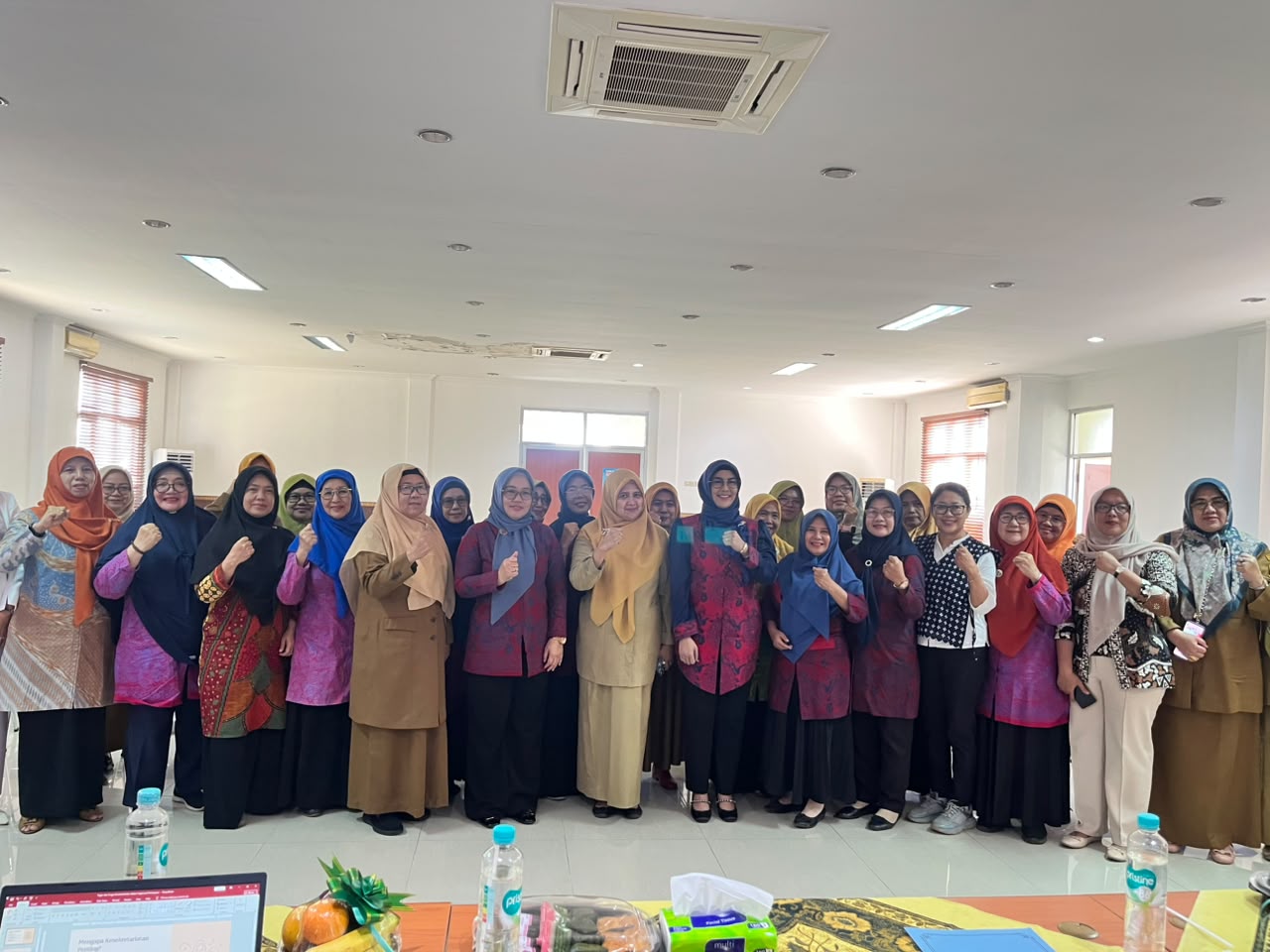 Pertemuan Rutin Pembinaan dan Penguatan Kelembagaan Gabungan Organisasi Wanita (GOW)